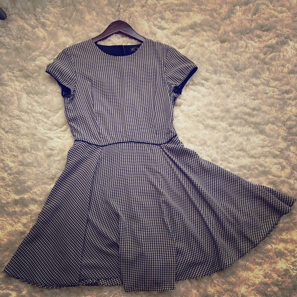 Super fun checkered dress - Picture 1 of 3